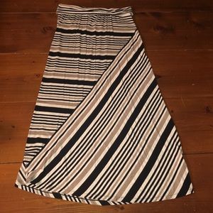 Max Studio maxi skirt
